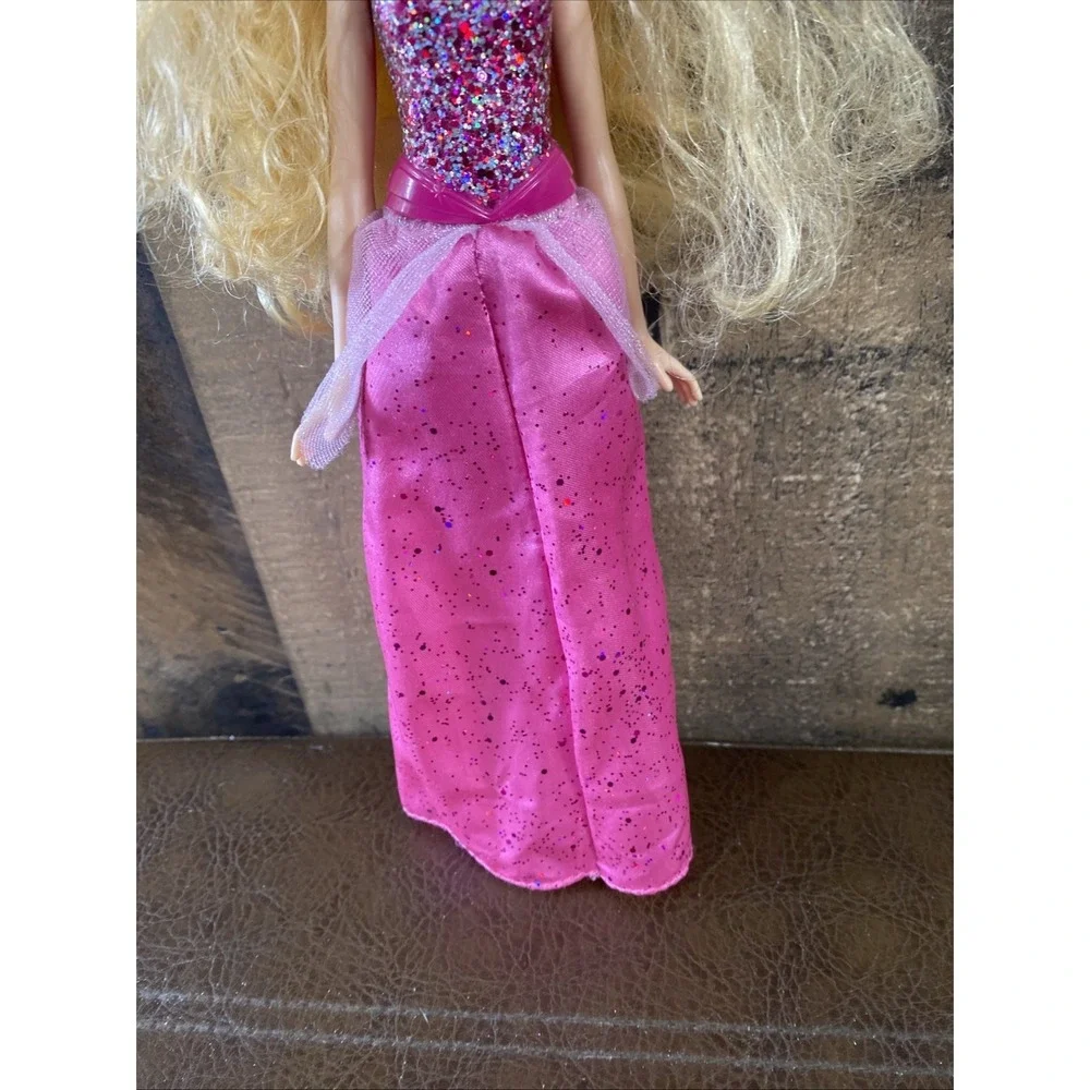 Disney Princess Royal Aurora Sleeping Beauty Barbie Doll 2018 Glitter Pink Dress
